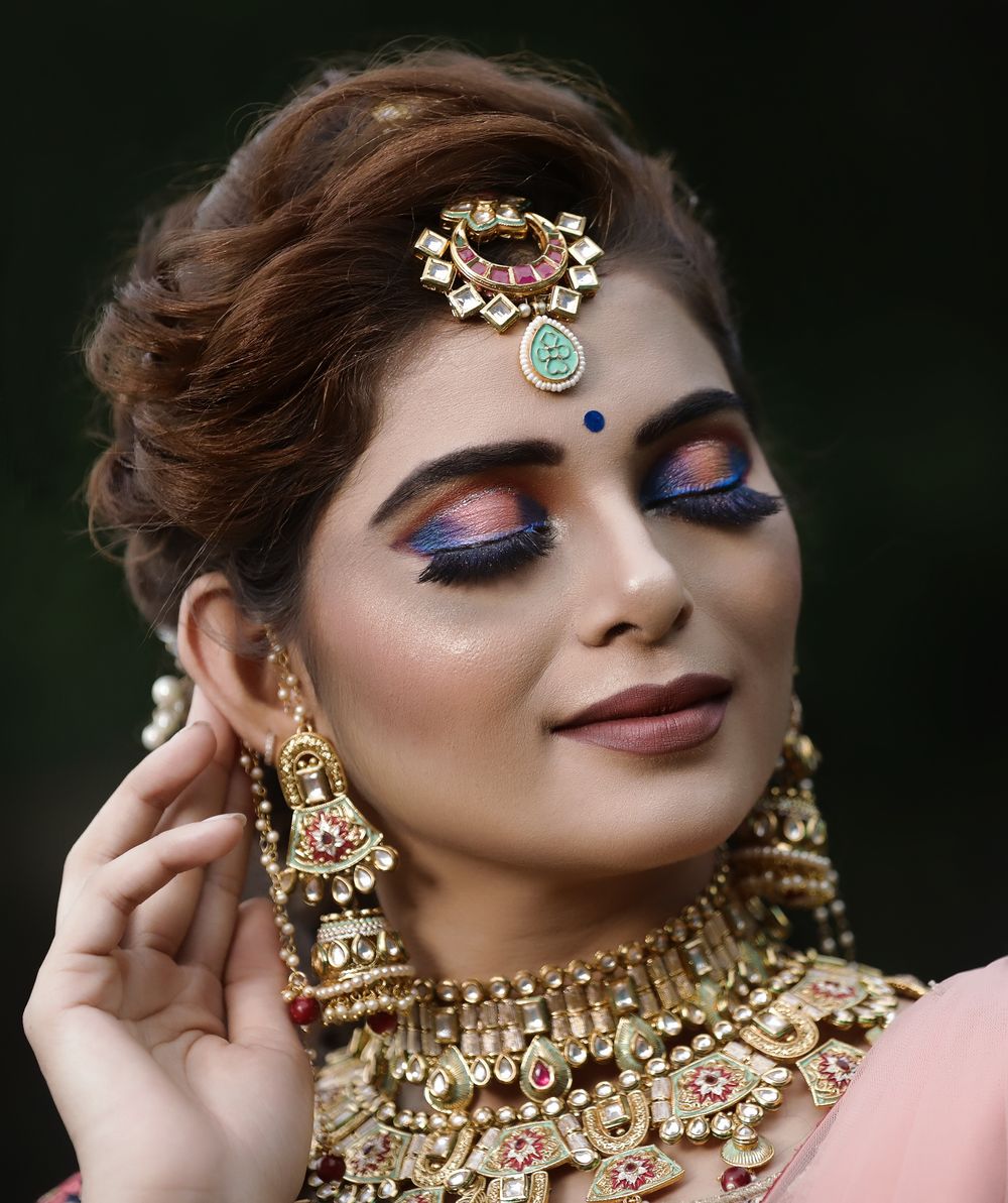 Close-up of bridal jewellery and beauty styling